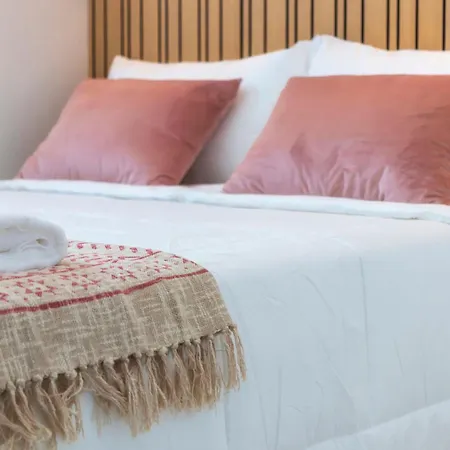 Primavera House Guest house *